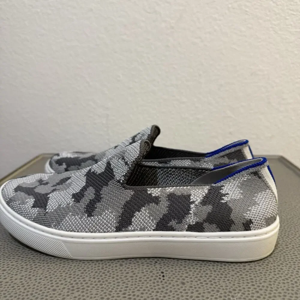 Rothys Kids Gray Camo Slip On Sneakers Size 4 Shoes Unisex Boys Girls